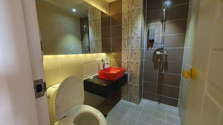 Bathroom 5, Bound Hostel, Jongno