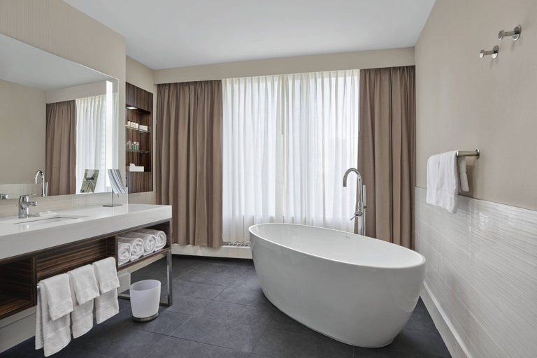 Bathroom 4, Delta Hotels by Marriott Edmonton Centre Suites, Division No. 11