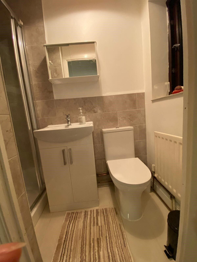 Bathroom 5, Ashmina Guest House, Milton Keynes