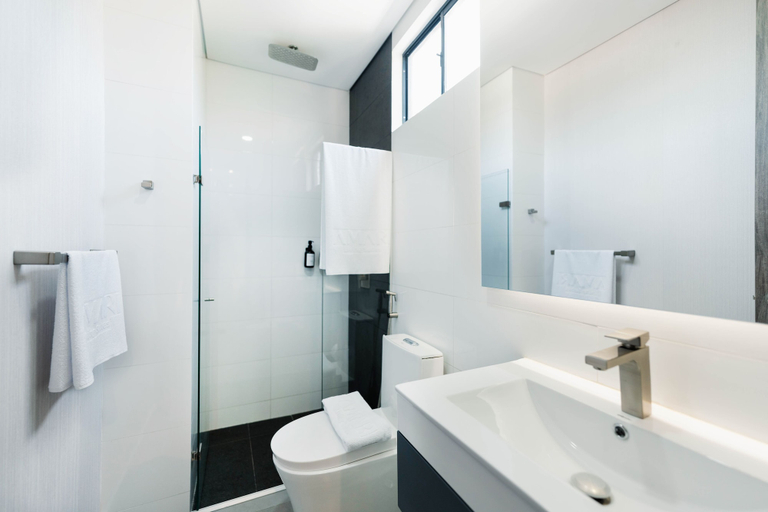 Bathroom 5, Amari Living Suites, Barranquilla