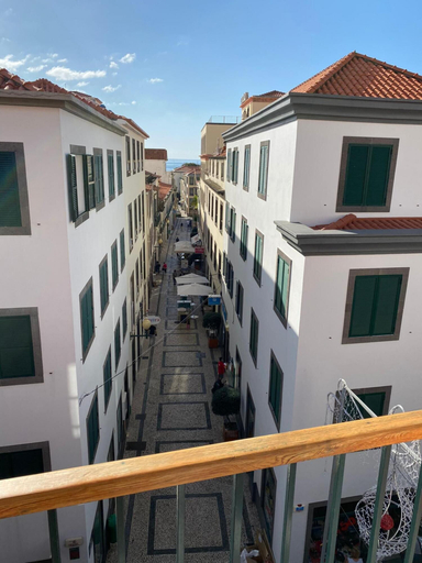 Room 2, Ribeira das Casas Apt 3E by Homie, Funchal
