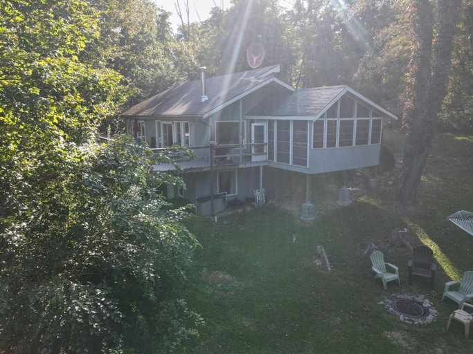 Exterior & Views 2, Serendipity - Large 5BR With a Hot Tub, Morgan