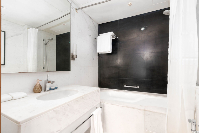 Bathroom 3, SuperHost - Address Dubai Mall - Fancy Studios, Dubai