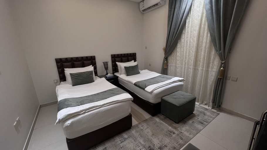 Bedroom 5, Wafi Hail Hotel Apartments