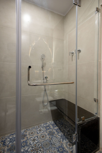 Bathroom 4