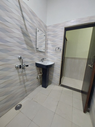 Bathroom 3, Taj Rama Hs, Agra