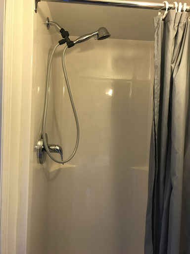 Bathroom 3, Objectif Santé, Champlain