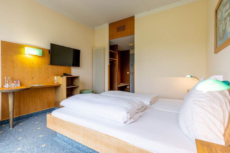 Bedroom 4, Raststättenhotel Dresdner Tor Süd, Sächsische Schweiz-Osterzgebirge