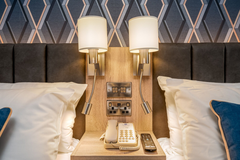 Bedroom 3, Rochestown Lodge Hotel, Dublin