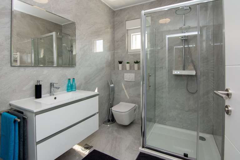 Bathroom, Apartment Cosic, Vir