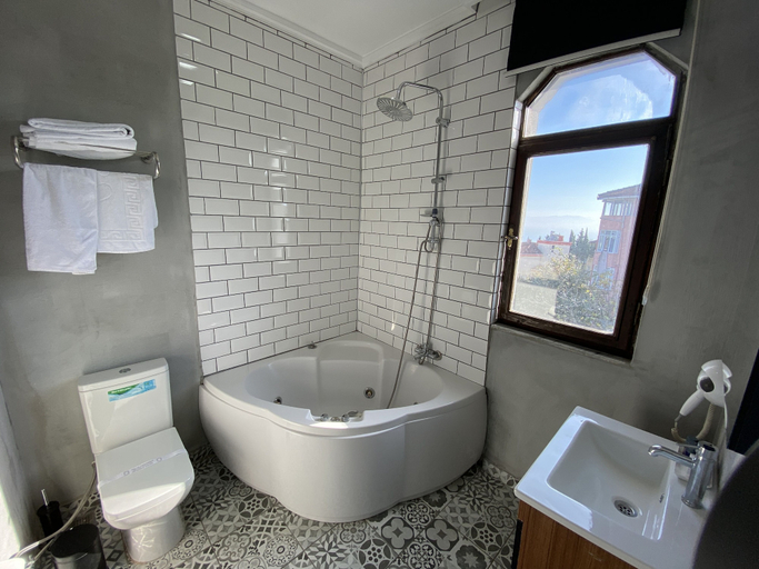 Bathroom 5, No57 Suites, Merkez