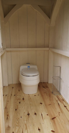 Bathroom 4, Dreamers Writing Farm, Bruce