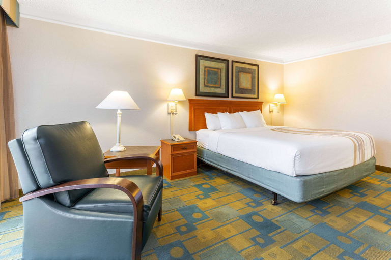 Bedroom 3, La Quinta Inn & Suites by Wyndham Redding, Shasta