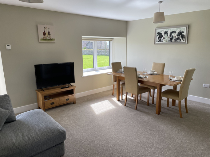 Others 4, Cottage - Sleeps 4 - Pet Friendly - Parking, Northumberland