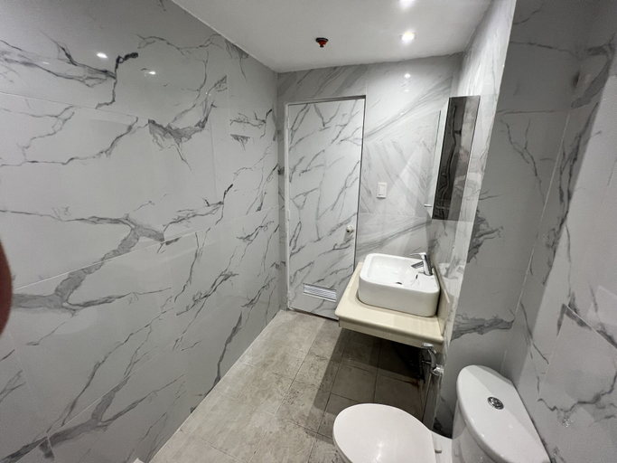 Bathroom 4, Spacious Oceanview Corner Suite Brand New, Lapu-Lapu City