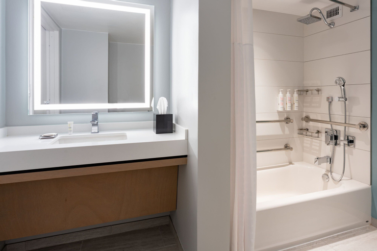 Bathroom 19