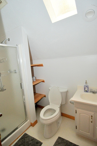 Bathroom 4, Rosies Creekside Retreat - 3 BR Escape!, Morgan
