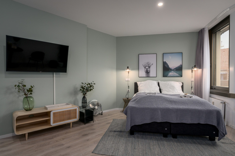 Bedroom 16