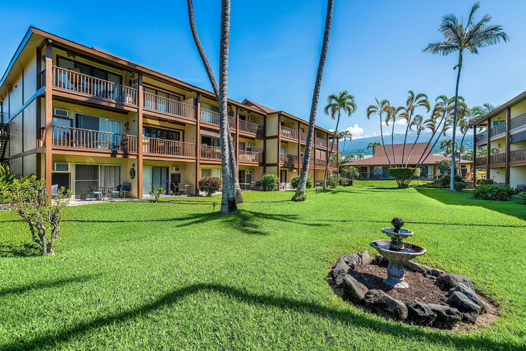 Others 2, Kona Isle B31, Hawaii