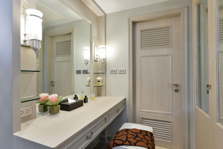 Bathroom 26
