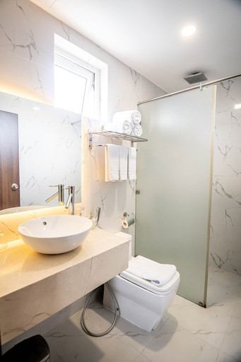 Bathroom 4, Gold Central Hotel Danang a Salve by Haviland, Da Nang