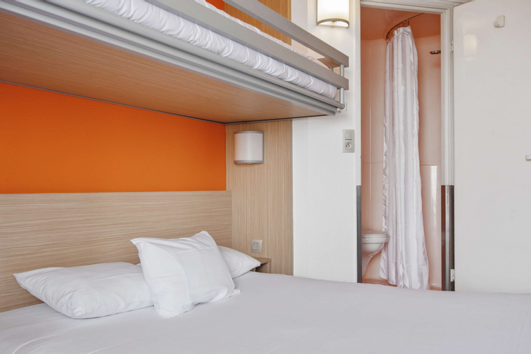 Bedroom 10