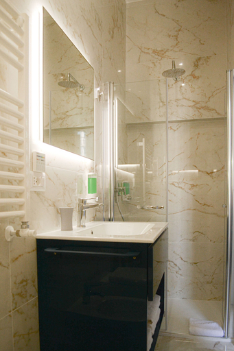 Bathroom 3, Lele Rooms Termini, Roma