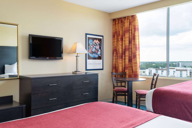 Bedroom 5, Ramada by Wyndham Kissimmee Gateway, Osceola