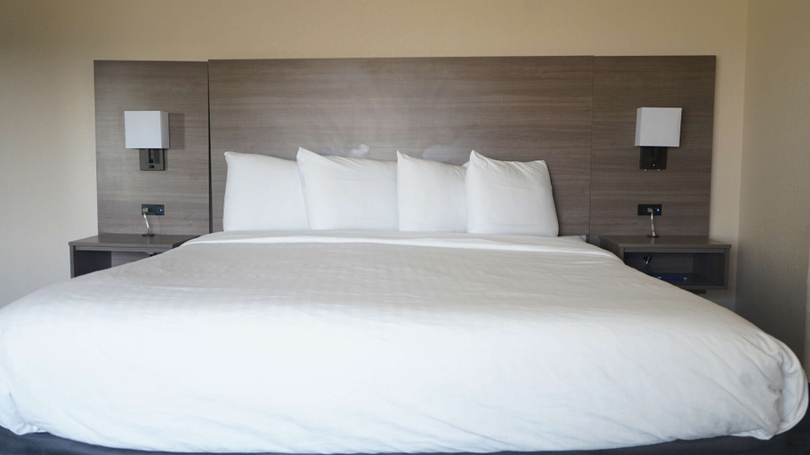 Bedroom 2, Best Western Lubbock West Inn & Suites, Lubbock