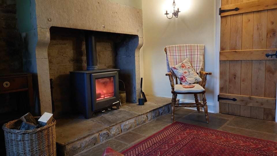 Others 5, Inviting 1-bed Cottage in Preston, Lancashire