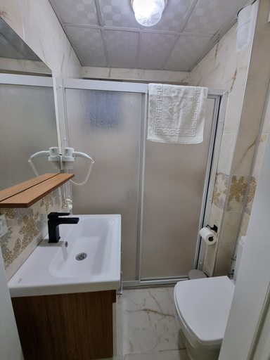 Bathroom 5, Paradise Imroz, Gökçeada