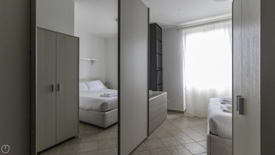 Others 2, Italianway - Andrea Ponti 1, Milano