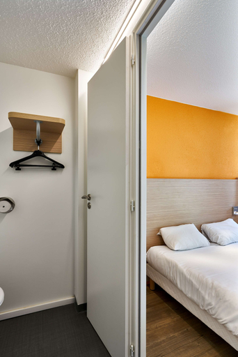 Bedroom 4, Premiere Classe La Roche Sur Yon, Vendée