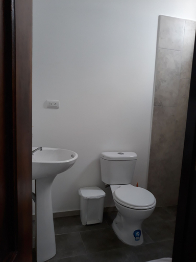 Bathroom 3, Hostal Carpao Lodging, Santa Cruz