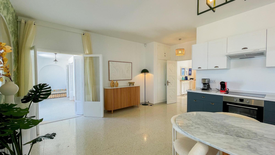 Room 3, The Sea House Beach Front Villa With Pool, La Marsa