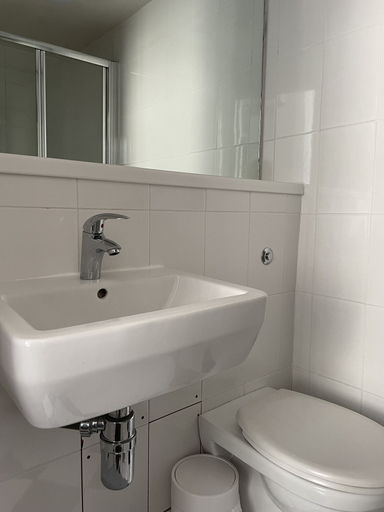 Bathroom 4, St. David's Hotels, London