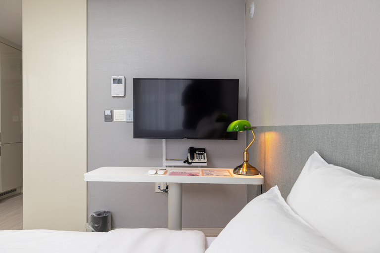 Bedroom 4, GL City Hotel Incheon Airport, Jung