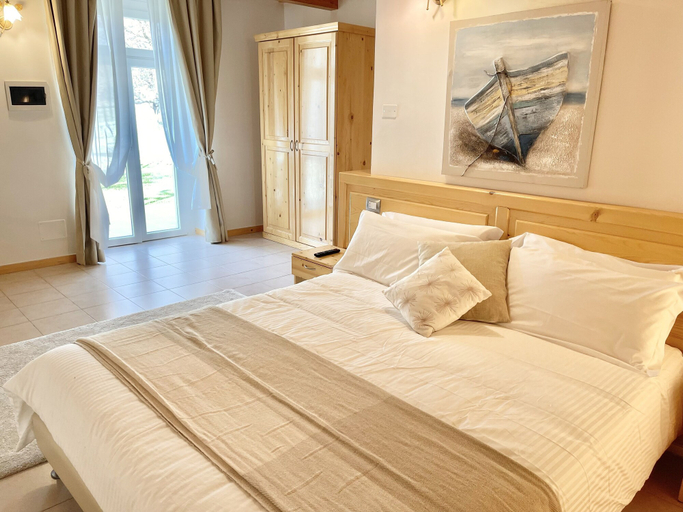 Bedroom 2, Masseria Paretano, Bari