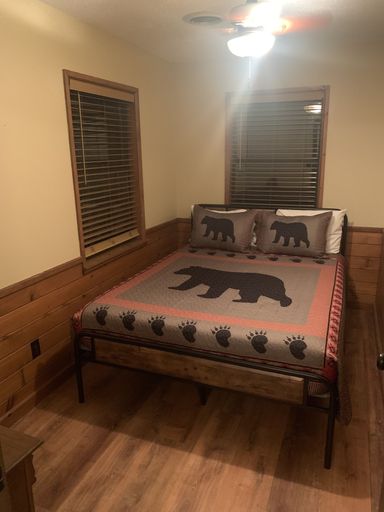 Bedroom 2, Woodwose Cabin - Adventures Now, Polk