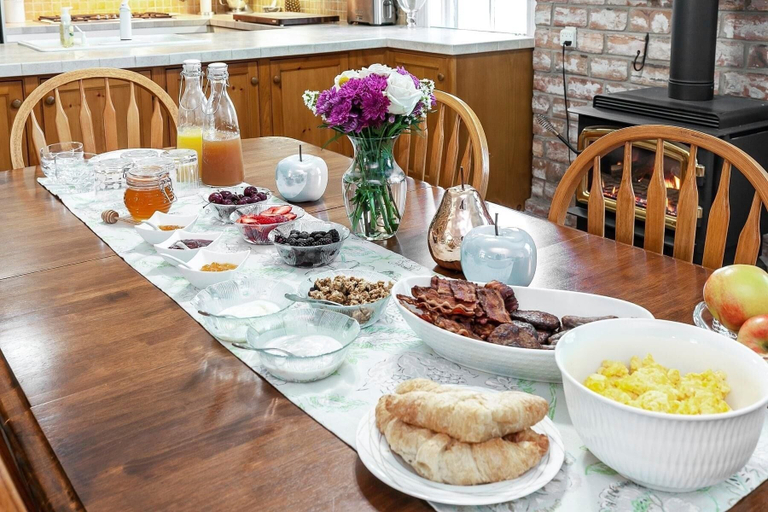 Food & Drinks 4, Rocklyn Inn Bed & Breakfast, Grey