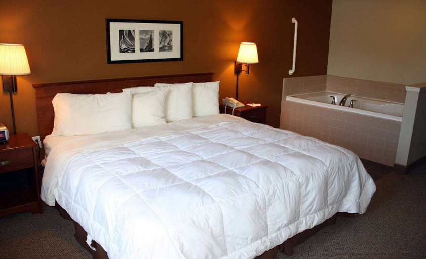 Bedroom 3, AmericInn by Wyndham Charlevoix, Charlevoix