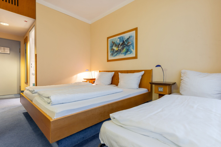 Bedroom 2, Raststättenhotel Dresdner Tor Süd, Sächsische Schweiz-Osterzgebirge