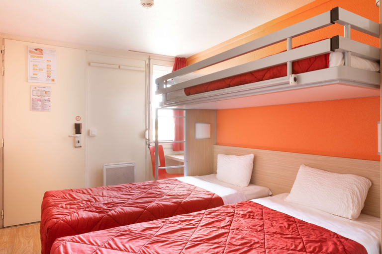 Bedroom 2, Hotel Première Classe Chalons-en-Champagne, Marne