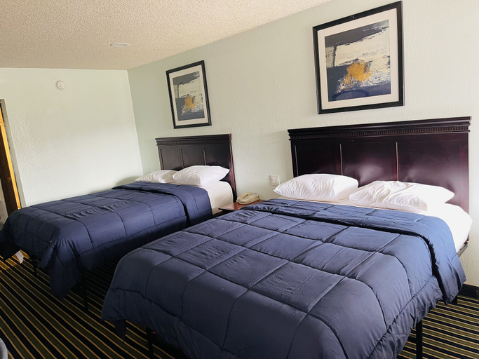 Bedroom 3, Executive Inn, Muskogee