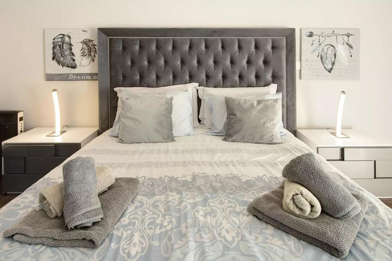 Bedroom 4, 1 Bed Apartment Sleeps 4 with Pool, Funchal