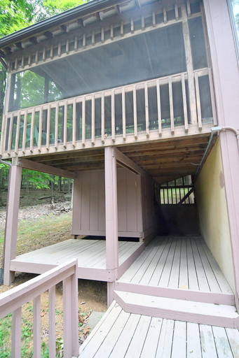 Exterior & Views 2, Dogwood Knoll - Wooded Escape, Morgan