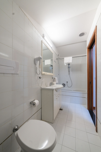 Bathroom 4, HOTEL QUERINI - Essential Business Hotel, Sandrigo, Vicenza