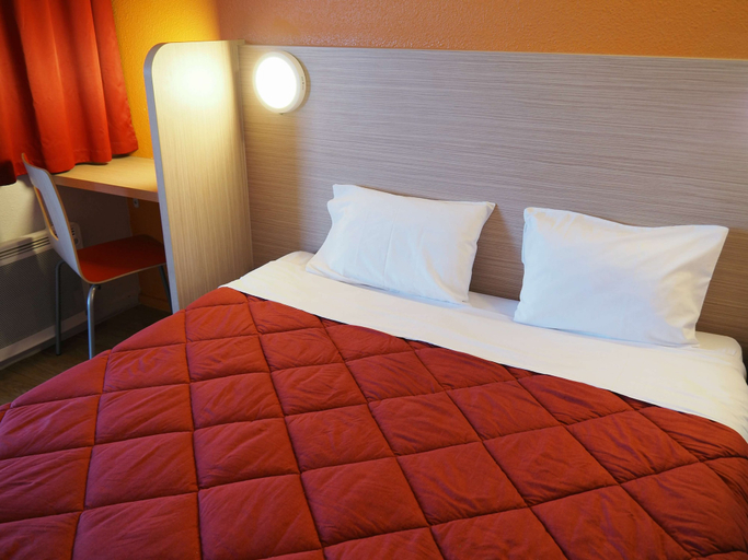 Bedroom 4, Premiere Classe Saumur, Maine-et-Loire