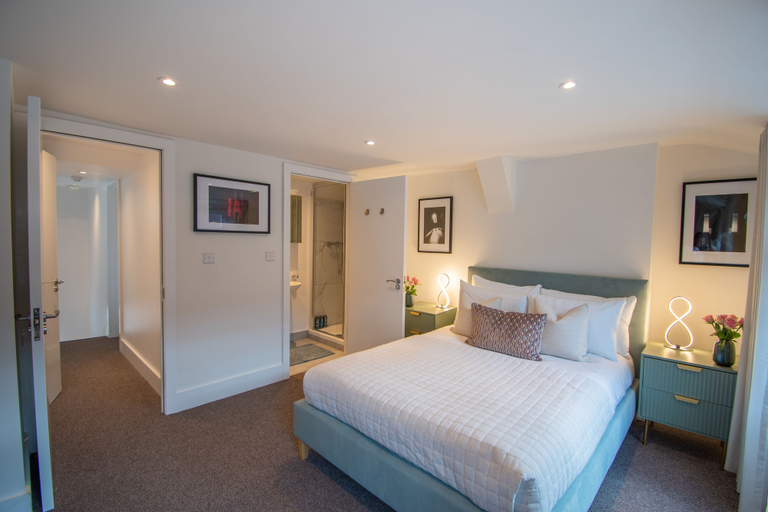 Bedroom 2, 2 Bedroom Flats in Covent Garden, London