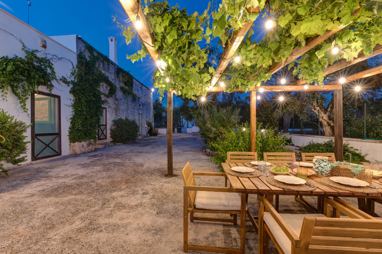 Others 5, Bel Cortile ostuni apuglia, Brindisi